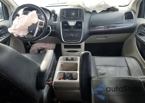 2014 Chrysler Town & Country Touring z USA, uszkodzony, nr VIN 2C4RC1BG8ER237685